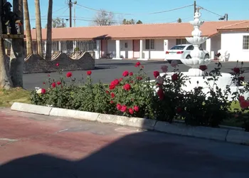 Hacienda Motel hotel thumbnail 3