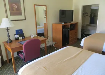 Red Coach Inn hotel thumbnail 7