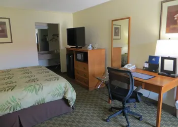 Red Coach Inn hotel thumbnail 8