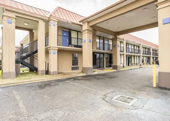 OYO Hotel Bossier City LA - Red River hotel thumbnail 2