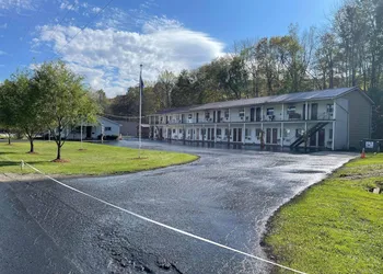Budget Lodge Warren hotel thumbnail 8