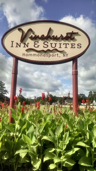 Vinehurst Inn And Suites hotel detail image 6