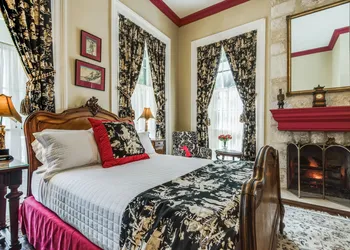 Noble Inns hotel thumbnail 6
