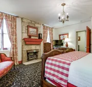 Noble Inns hotel detail image 7