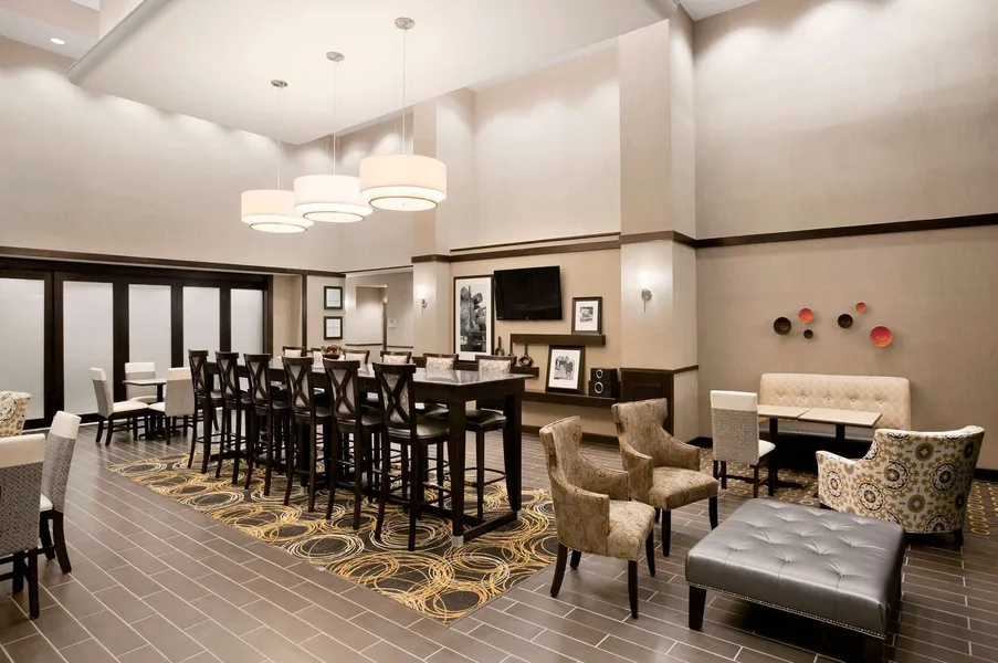 Hampton Inn & Suites Mansfield hotel detail image 2
