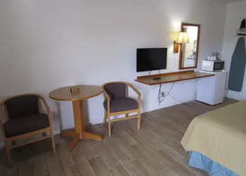 Budget Inn Cassville hotel thumbnail 8