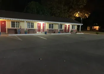 Colusa Motel hotel thumbnail 2