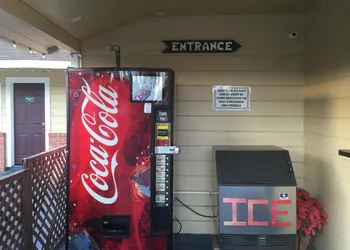 Colusa Motel hotel thumbnail 3