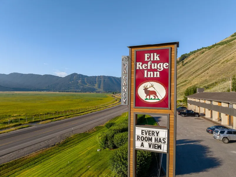 Elk Refuge Inn hotel detail image 2