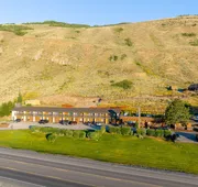 Elk Refuge Inn hotel detail image 3