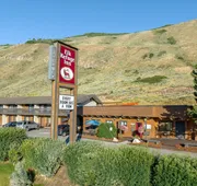 Elk Refuge Inn hotel detail image 5