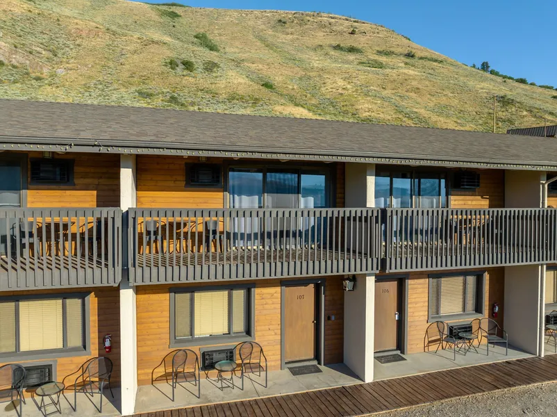 Elk Refuge Inn hotel detail image 6