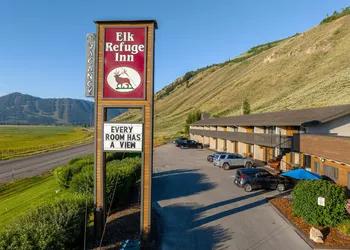 Elk Refuge Inn hotel thumbnail 8