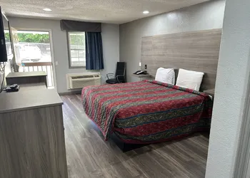 Budget Inn Express hotel thumbnail 6