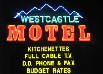 West Castle Motel hotel thumbnail 2
