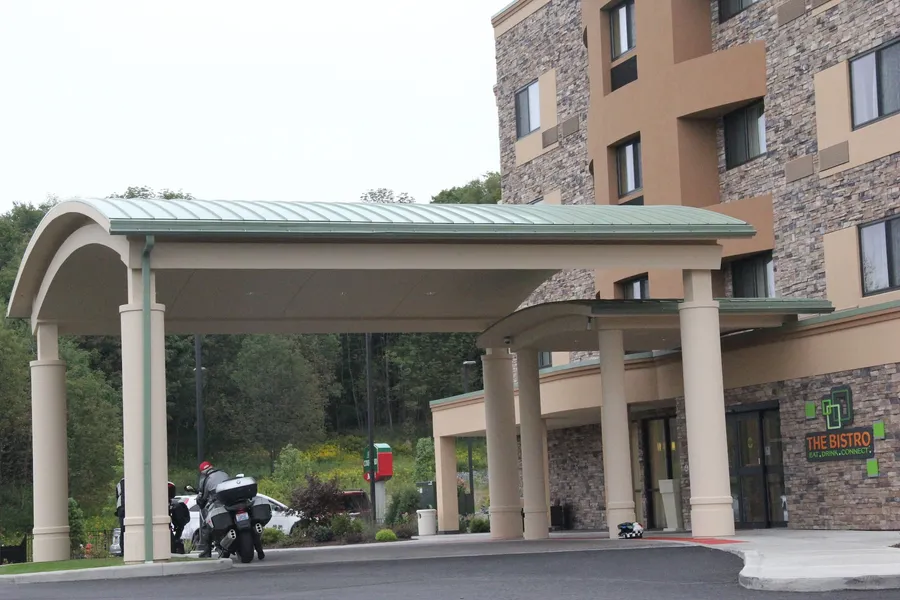Courtyard Oneonta hotel detail image 2