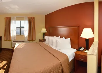 Econo Lodge Inn And Suites Little Rock hotel thumbnail 6