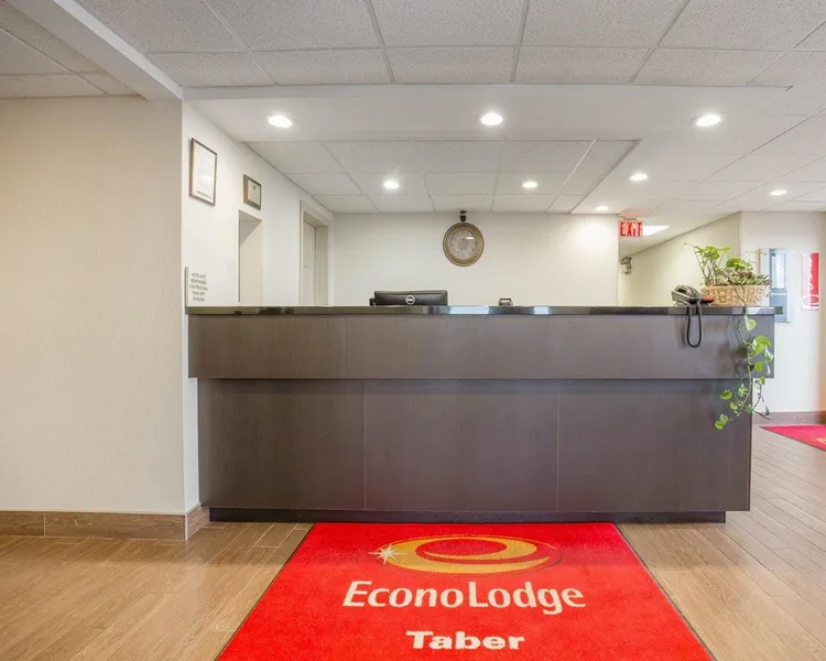 Econo Lodge Taber hotel detail image 2