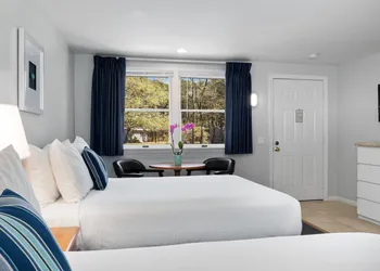 The Even'tide hotel thumbnail 4