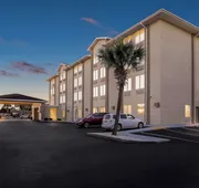 Comfort Inn & Suites hotel detail image 3