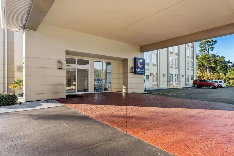 Comfort Inn & Suites hotel detail image 6