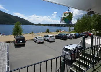 Western Riviera Lakeside Lodging hotel thumbnail 3