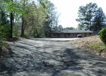Woodlawn Hills Motel hotel thumbnail 5