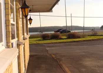 Lion Motel hotel thumbnail 3