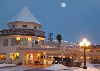 Model A Inn hotel thumbnail 2