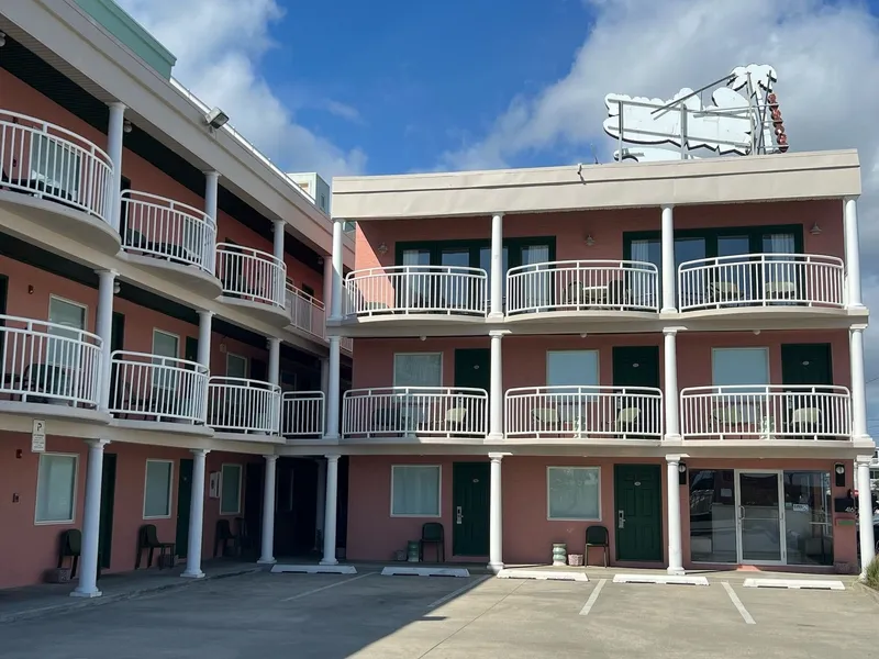 Coliseum Ocean Resort hotel detail image 2