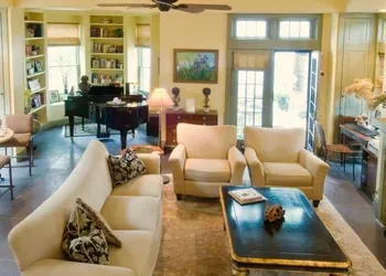 Harvey House Bed & Breakfast hotel thumbnail 2