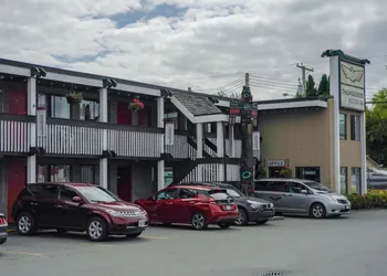 Thunderbird Motor Inn hotel thumbnail 5