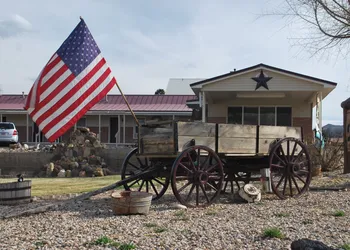 Cowboy Country Inn hotel thumbnail 2