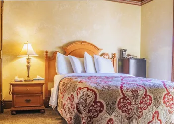 The Historic Bullock Hotel hotel thumbnail 8