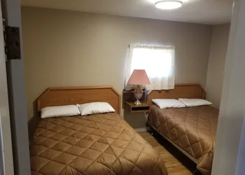 Apple Tree Inn hotel thumbnail 7