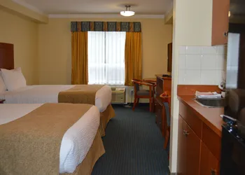 Hinton Lodge hotel thumbnail 4