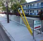 Niagara Parkway Court Motel hotel detail image 5