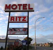 Motel Ritz hotel detail image 3