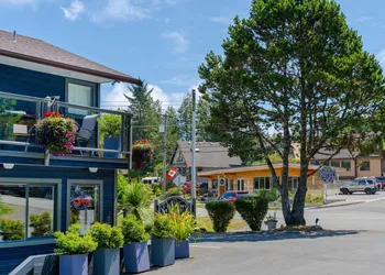 Tofino Motel Harborview hotel thumbnail 2