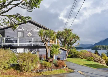 Tofino Motel Harborview hotel thumbnail 6
