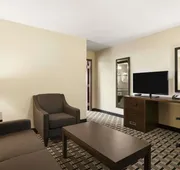 Ramada by Wyndham Edson hotel detail image 3