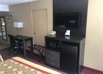 Conner Hill Motor Lodge hotel thumbnail 6
