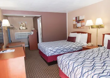 Esquire Inn hotel thumbnail 8