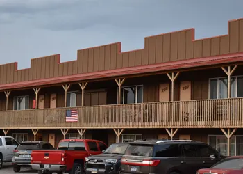 Big Bear Motel hotel thumbnail 2