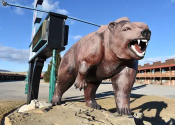 Big Bear Motel hotel thumbnail 6