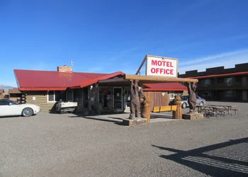 Big Bear Motel hotel thumbnail 8