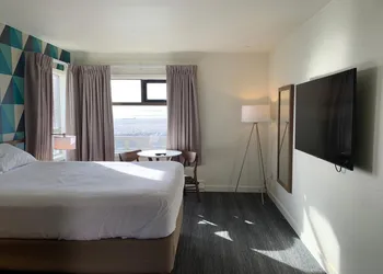 The Ocean Front at Seaside hotel thumbnail 6