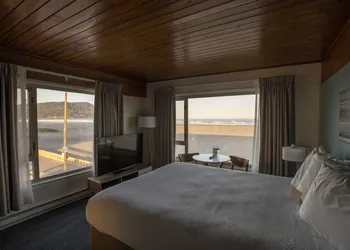 The Ocean Front at Seaside hotel thumbnail 5