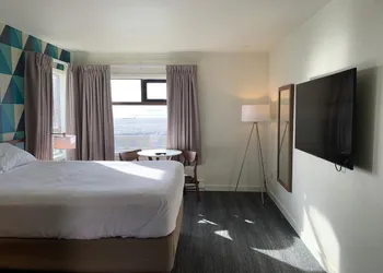 The Ocean Front at Seaside hotel thumbnail 6
