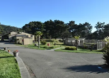 Fort Ross Lodge hotel thumbnail 2